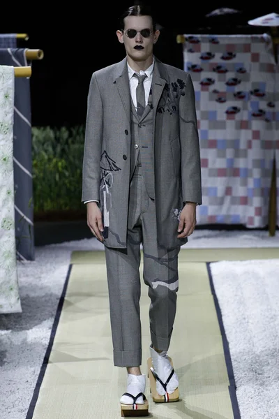 Look 13